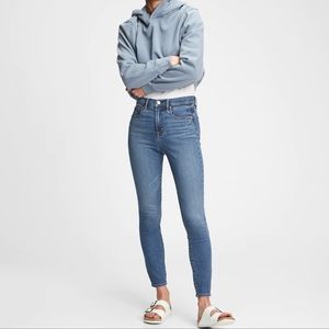 GAP true skinny jeans